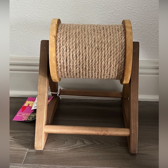Cat scratcher rope wheel boho decor look NEW - Picture 1 of 2
